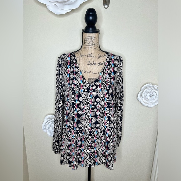 Savanna Jane Tops - NTM: Savanna Jane Aztec Print Black & Cream Tunic Sz Large